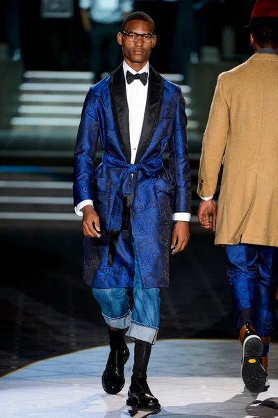 Look 30